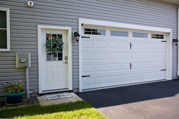 24/7 Emergency Garage Door Panel Replacement experts in Arcanum, OH